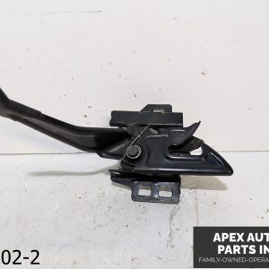 OEM 1999-2004 Cadillac Seville 4.6L FRONT CENTER HOOD LATCH SAFETY HOOK