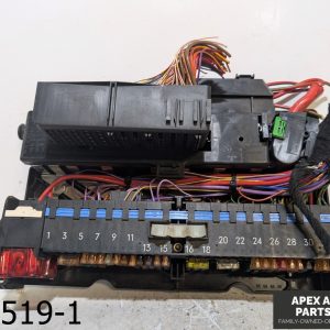 OEM 2002-2005 BMW 325i 2.5L Fuse Box