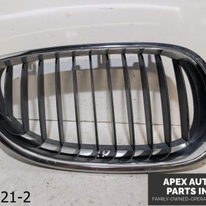 OEM 2004-2007 BMW 530I 3.0L Front Right Chrome Kidney Grille Trim 7027065