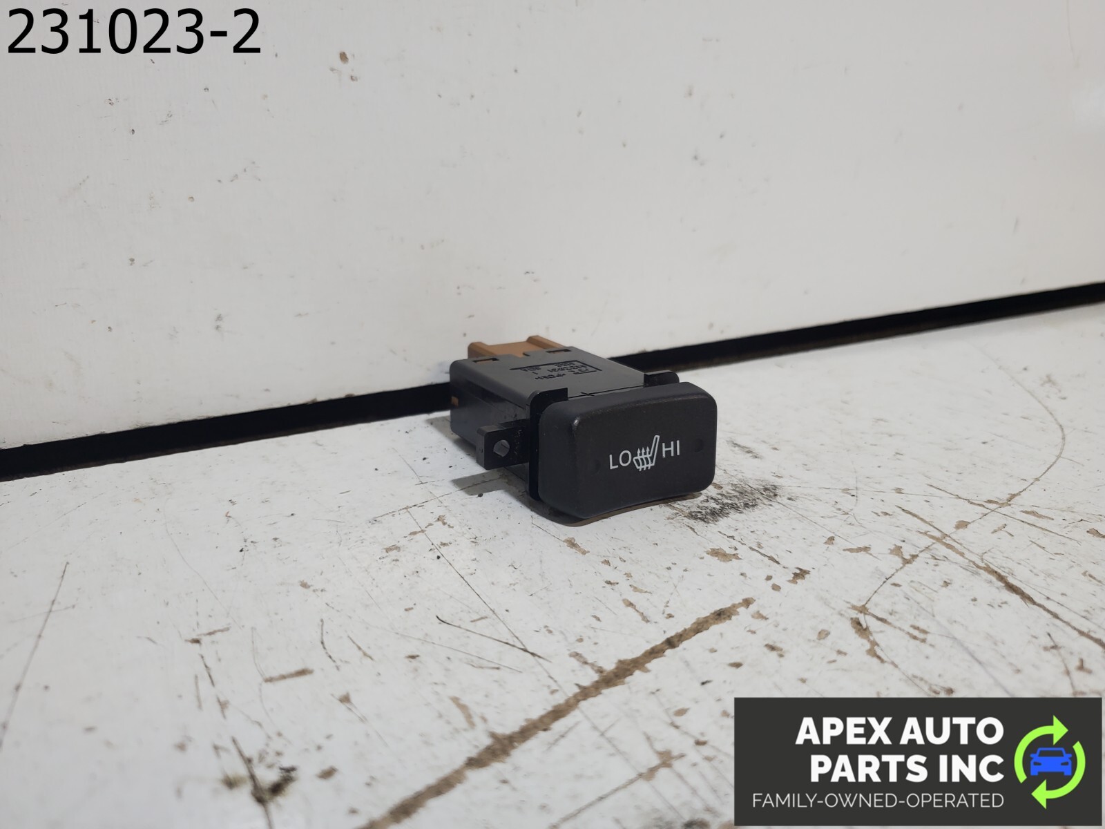 OEM 2005 Acura TL Center Console Seat Heated Control Switch M22831 - Image 3