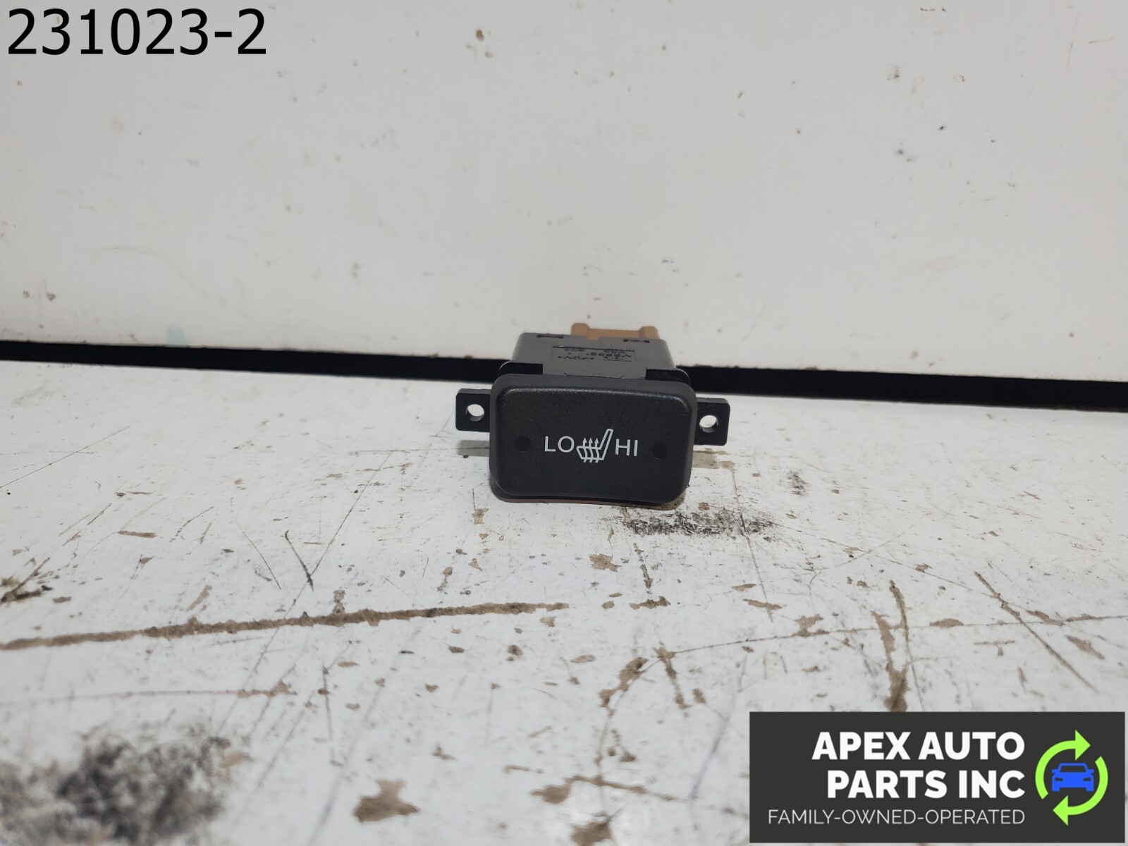 OEM 2005 Acura TL Center Console Seat Heated Control Switch M22831 - Image 4