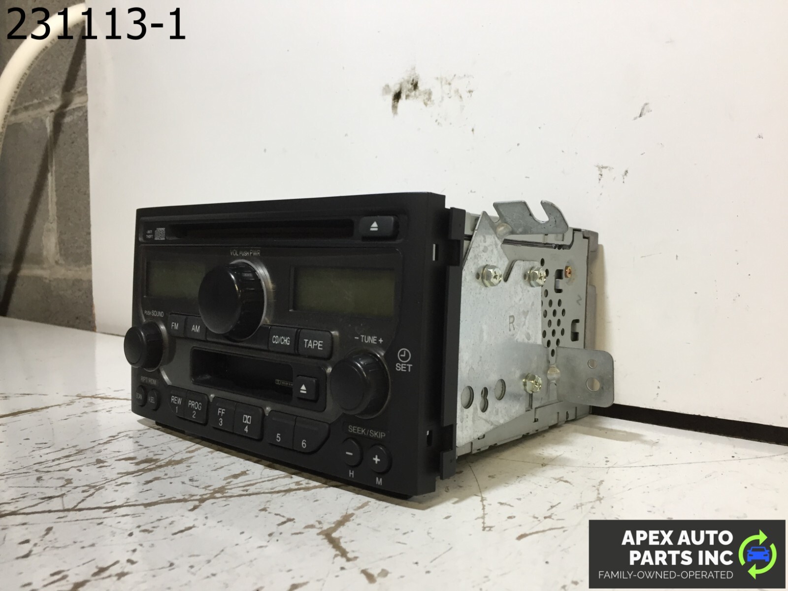 OEM 2005 Honda Pilot Radio Cd Cassette Player 39100-S9V-A120 - Image 4