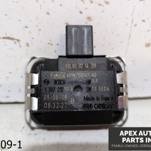 OEM 2006-2015 Land Rover LR2 3.2L WINDSHIELD RAIN SENSOR MODULE UNIT