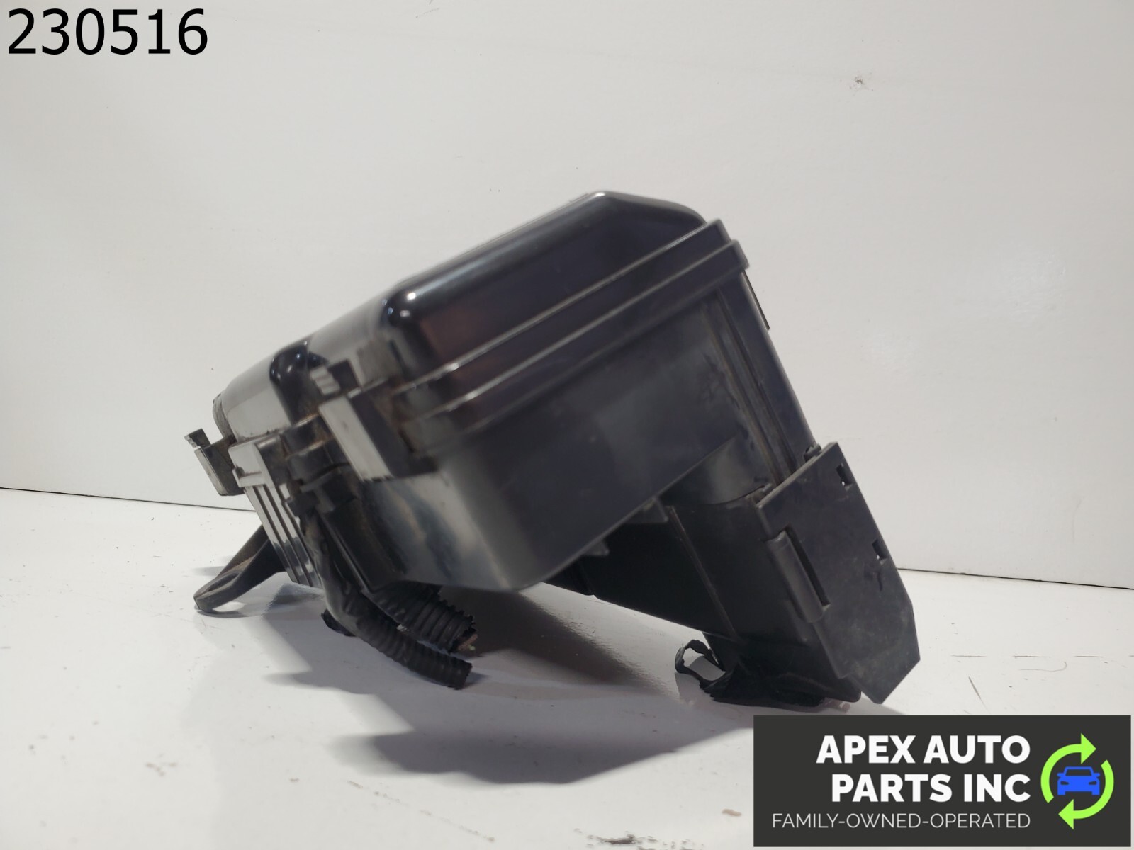 OEM 2006 Honda Pilot 3.5L Fuse Relay Box Engine Compartment - Image 3