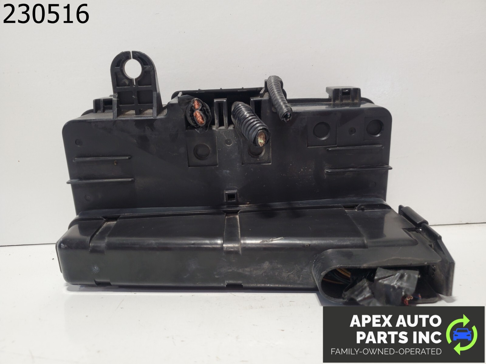 OEM 2006 Honda Pilot 3.5L Fuse Relay Box Engine Compartment - Image 9