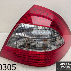 OEM 2007 Mercedes E350 3.5L OUTER CORNER QTR MTD Tail Light Right PASSENGER LED