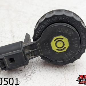 OEM 2007 Volkswagen Eos 3.2L Master Brake Fluid Cap