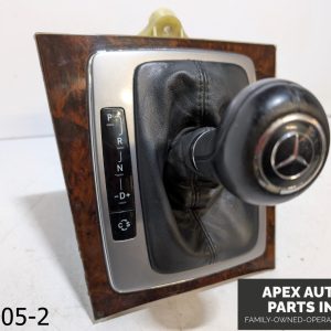 OEM 2008-2011 Mercedes C300 3.0L  TRANSMISSION SHIFTER W Boot Trim Selector Knob