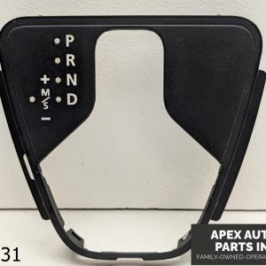 OEM 2008-2012 Land Rover LR2 3.2L Panel Shifter Plastic Cover 7034089