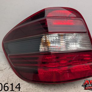 OEM 2008 Mercedes ML350 3.5L TAIL LIGHT LEFT DRIVER