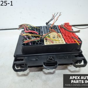 OEM 2009 Chevrolet Malibu 2.4L Fuse Box Engine 1089499
