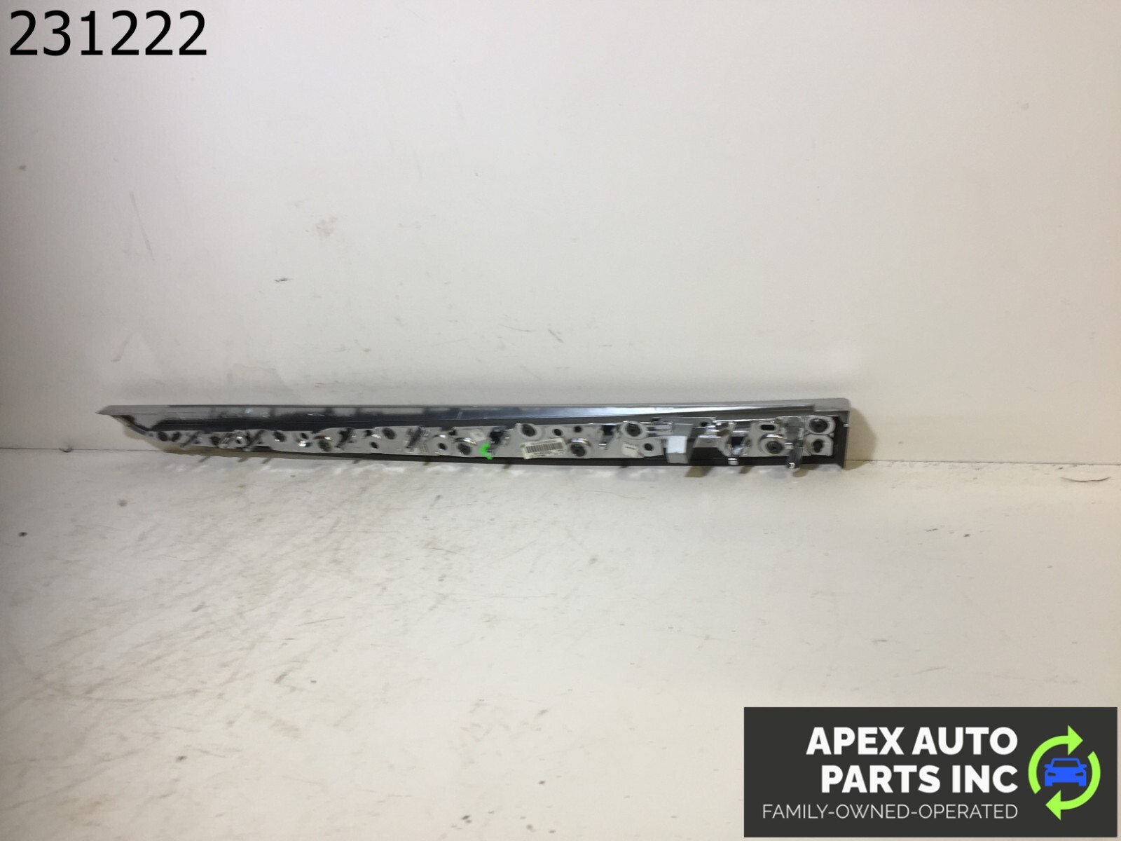 OEM 2011 BMW 550i Front Left Door Trim 7225551 - Image 7