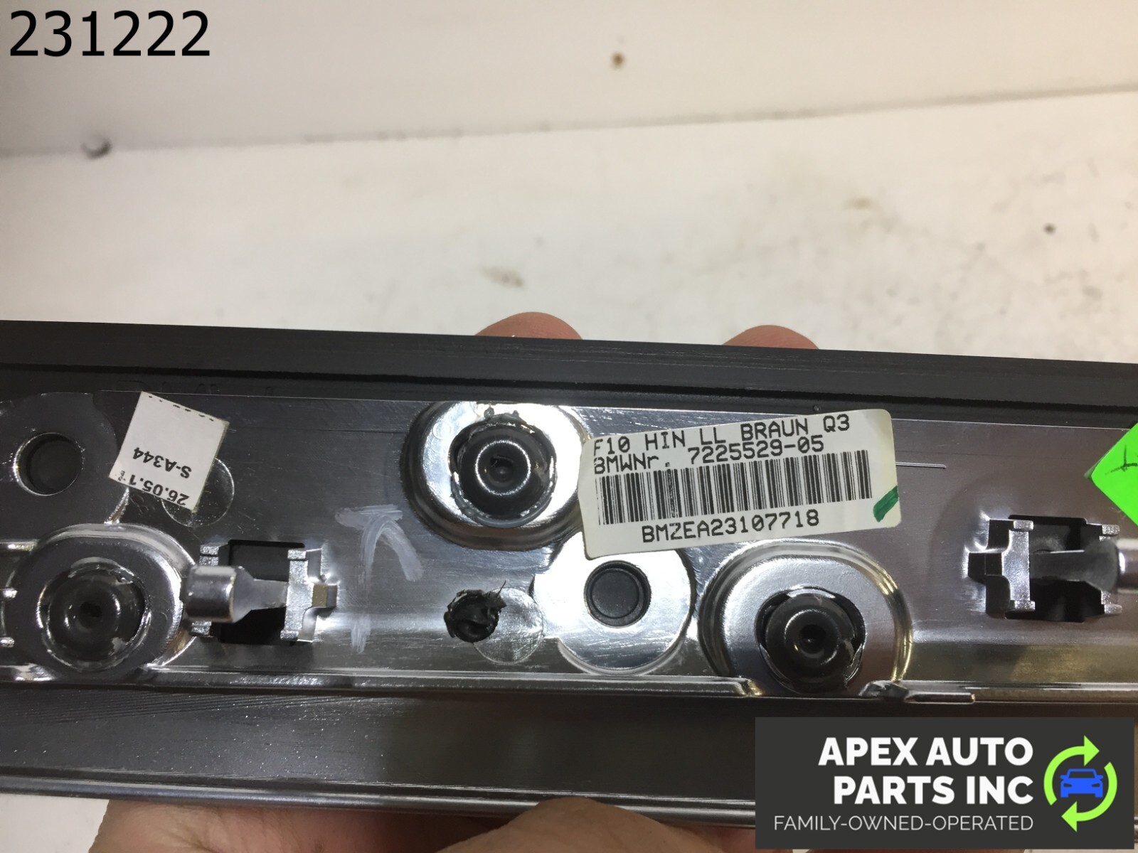 OEM 2011 BMW 550i Front Left Door Trim 7225551 - Image 8