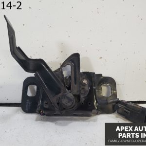 OEM 2011 GMC Terrain 2.4L Front Hood Lock Latch Release Actuator