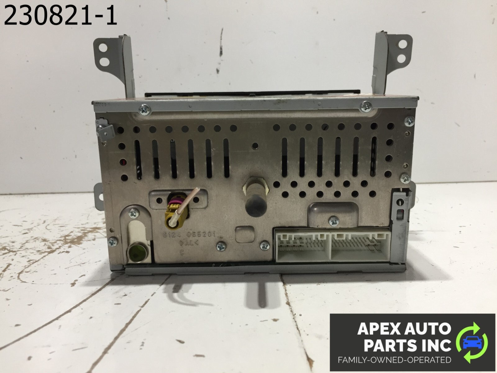 OEM 2011 Hyundai Sonata Radio Stereo Head Deck CD Disc Player AM FM - Image 5
