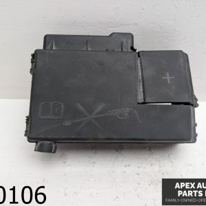 OEM 2012 Buick Lacrosse 3.6L ENGINE BATTERY DISTRIBUTION FUSE BOX