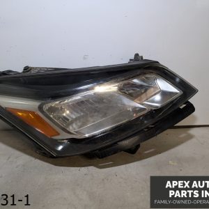 OEM 2013-2017 Traverse Chevrolet 3.6L halogen front right headlight