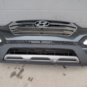 OEM 2013 Hyundai Santa Fe 2.4L Front Bumper W Fog Light Assy