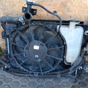 OEM 2014 Fiat 500L 1.4L Engine Radiator Cooling Fan Assembly