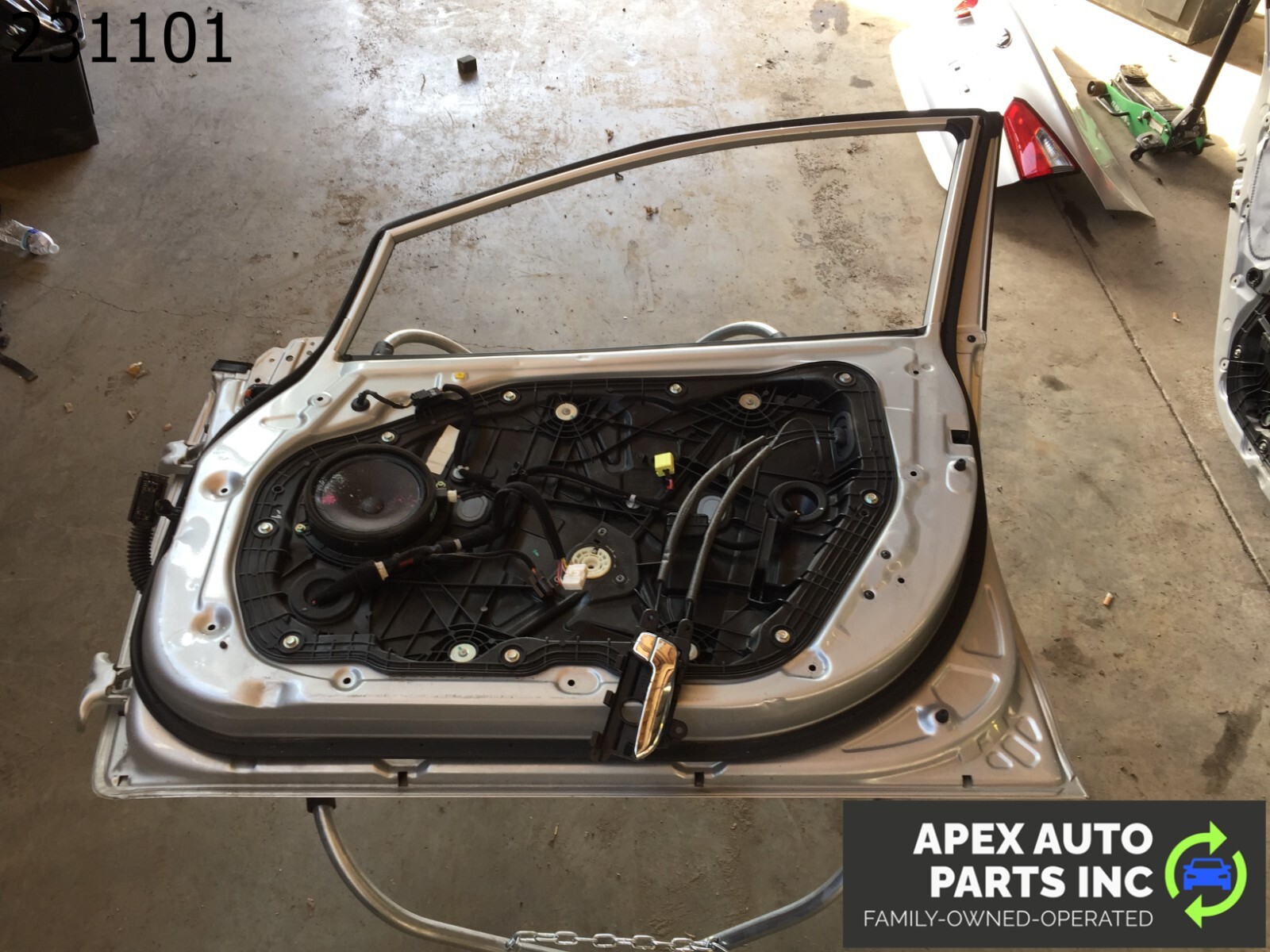 OEM 2014 Kia Forte SEDAN & HATCHBACK LEFT SIDE FRONT DOOR SHELL - Image 7