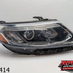 OEM 2014 Kia Sorento 2.4L  HALOGEN HEADLIGHT RIGHT SIDE RH
