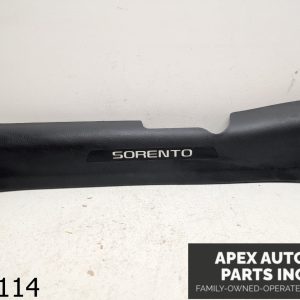 OEM 2015 Kia Sorento 3.3L Front Left Scuff Plate Molding