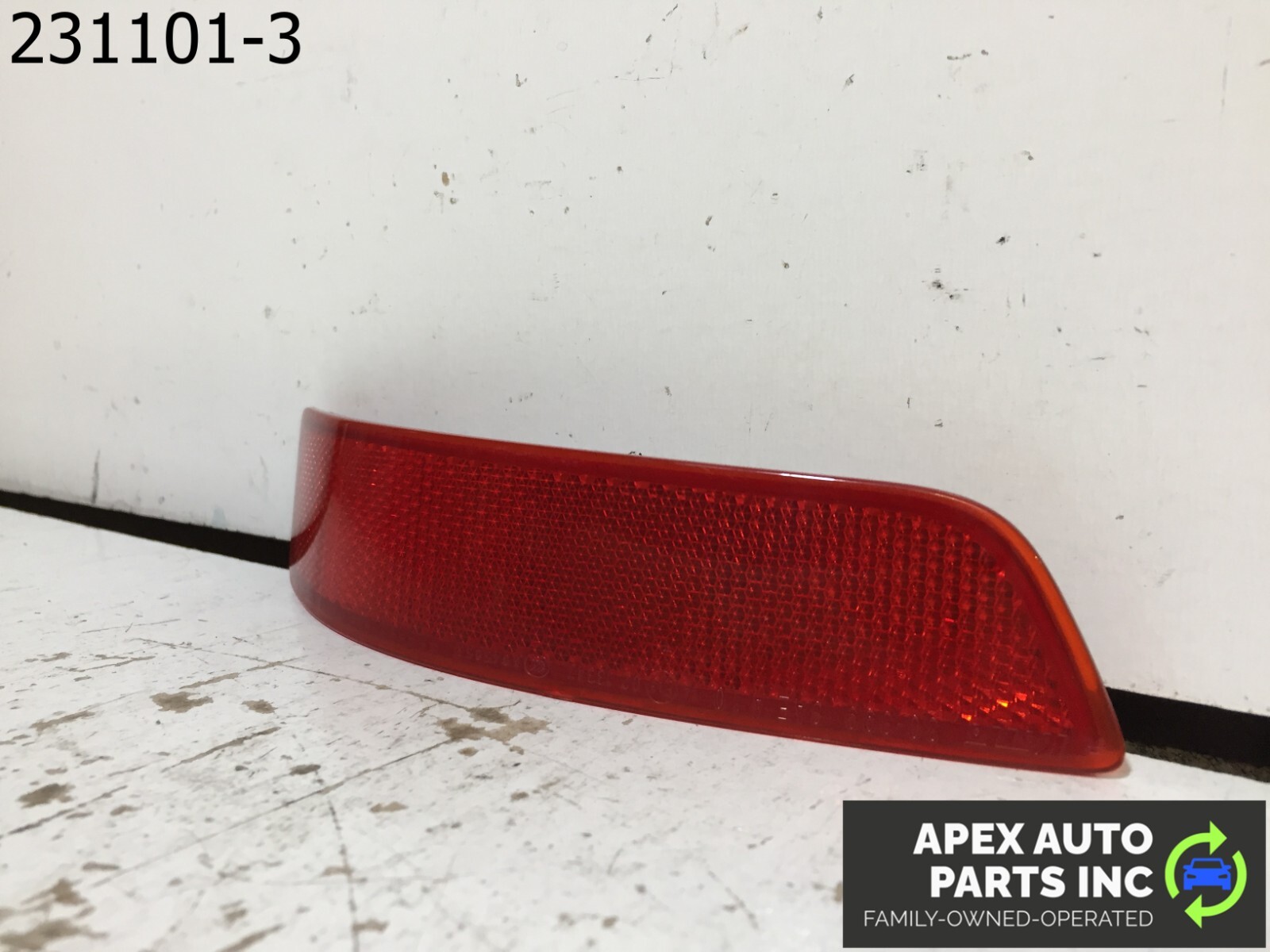 OEM 2015 Lexus ES350 Rear Right Passenger Side Marker Reflector - Image 4