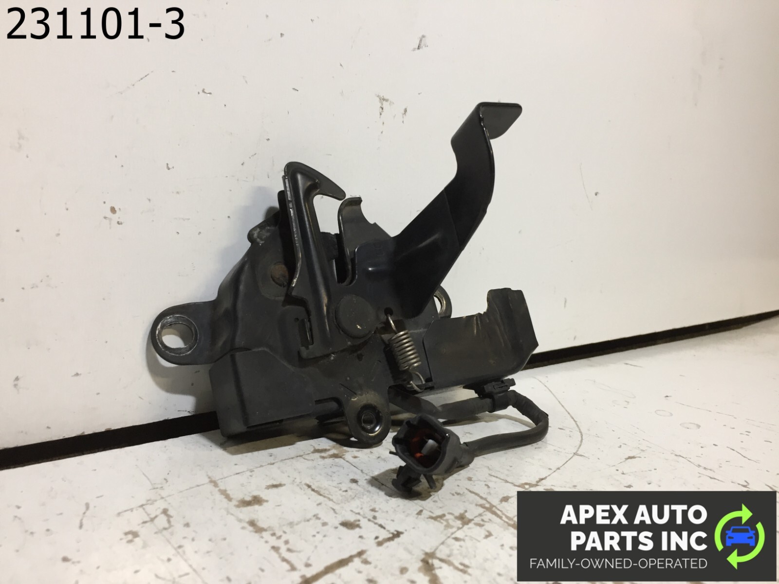 OEM 2015 Lexus ES350 Sedan 4-Door Front Hood Latch Lock Unit 53510-33400 - Image 3
