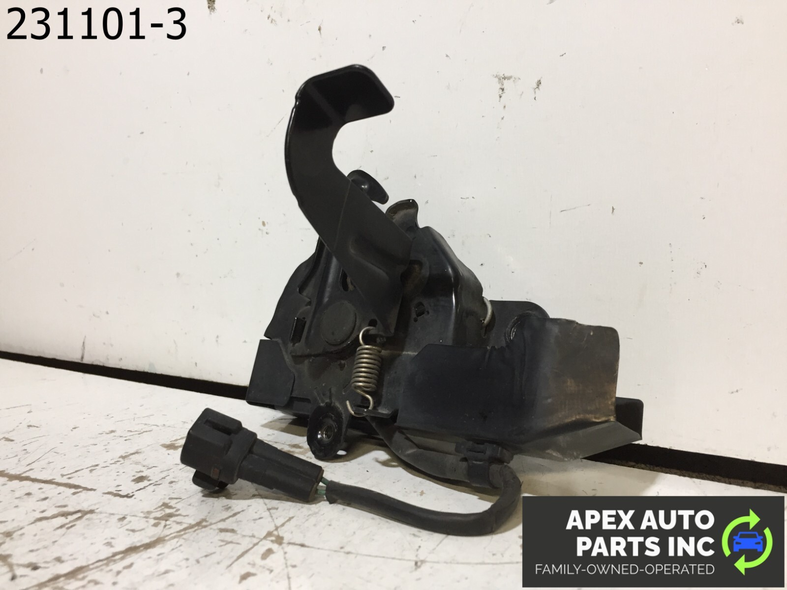 OEM 2015 Lexus ES350 Sedan 4-Door Front Hood Latch Lock Unit 53510-33400 - Image 4