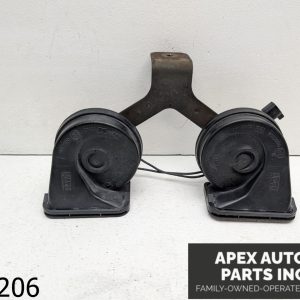 OEM 2016 Jeep Cherokee 2.4L  DUAL HIGH & LOW TONE HORN SET ASSY