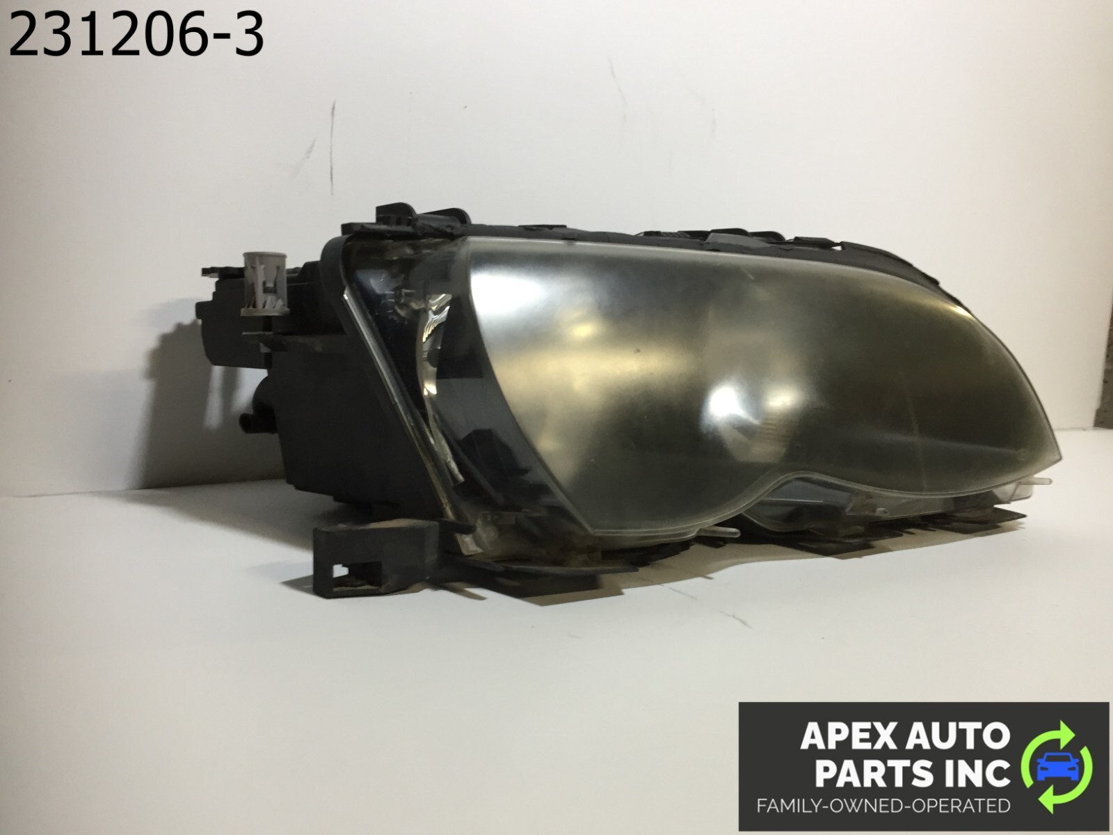 OEM BMW 325i 2004 RIGHT XENON OEM TITANIUM HEADLIGHT COMPLETE - Image 3