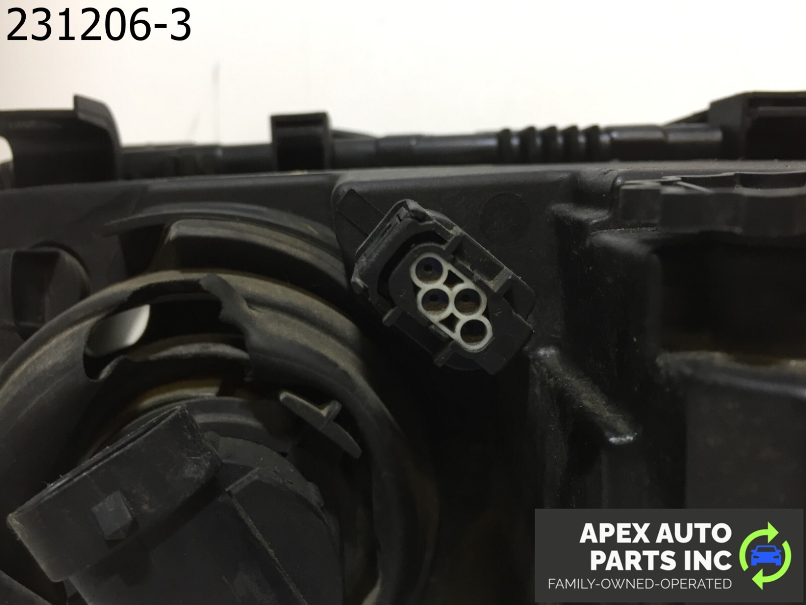 OEM BMW 325i 2004 RIGHT XENON OEM TITANIUM HEADLIGHT COMPLETE - Image 8