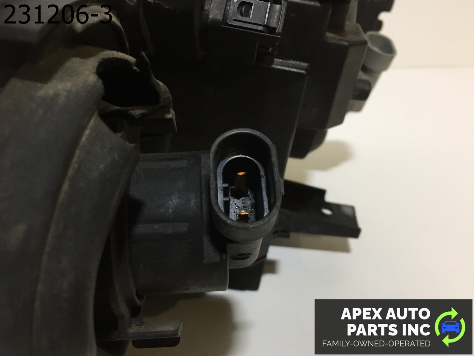 OEM BMW 325i 2004 RIGHT XENON OEM TITANIUM HEADLIGHT COMPLETE - Image 9