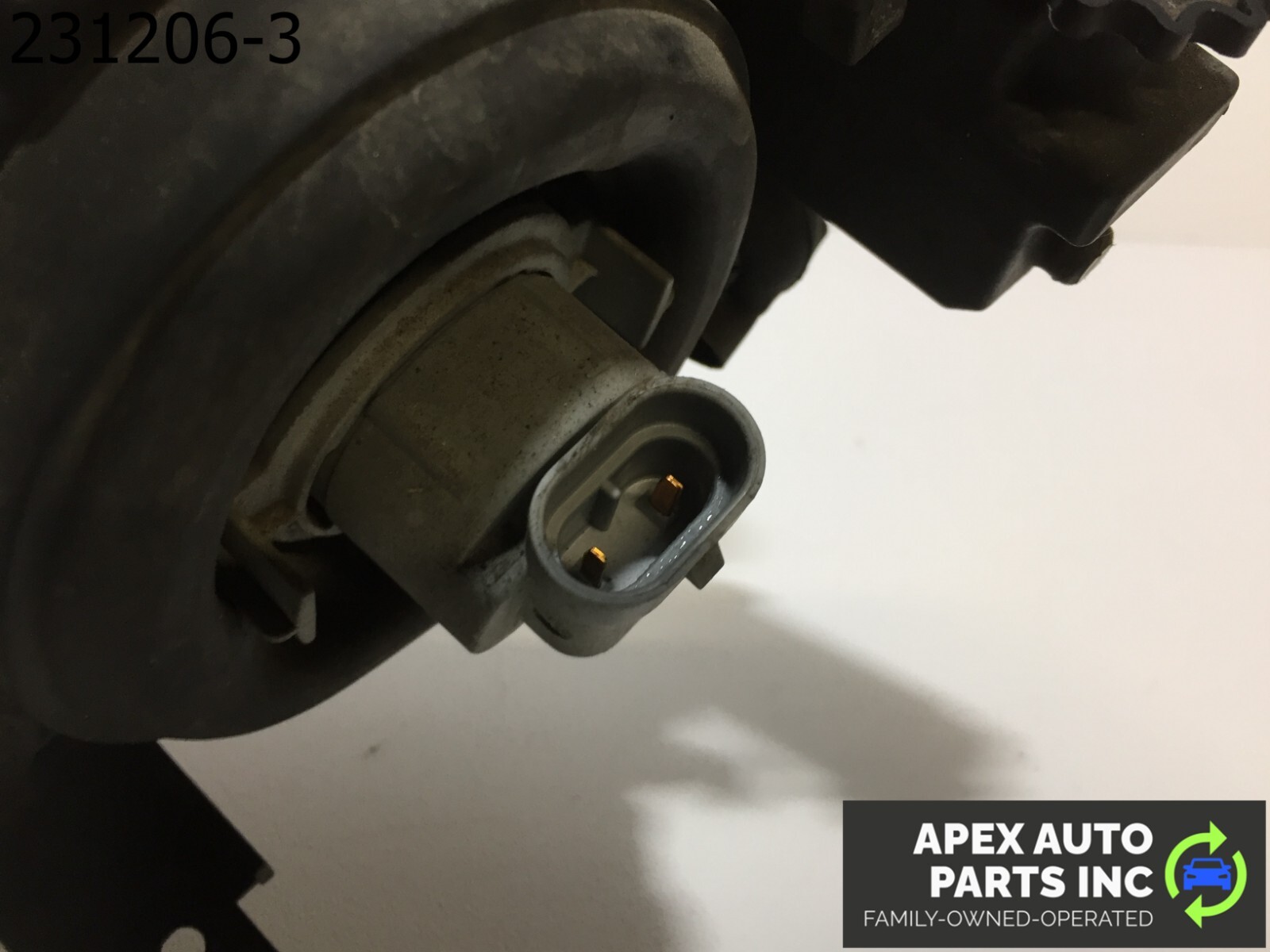 OEM BMW 325i 2004 RIGHT XENON OEM TITANIUM HEADLIGHT COMPLETE - Image 10