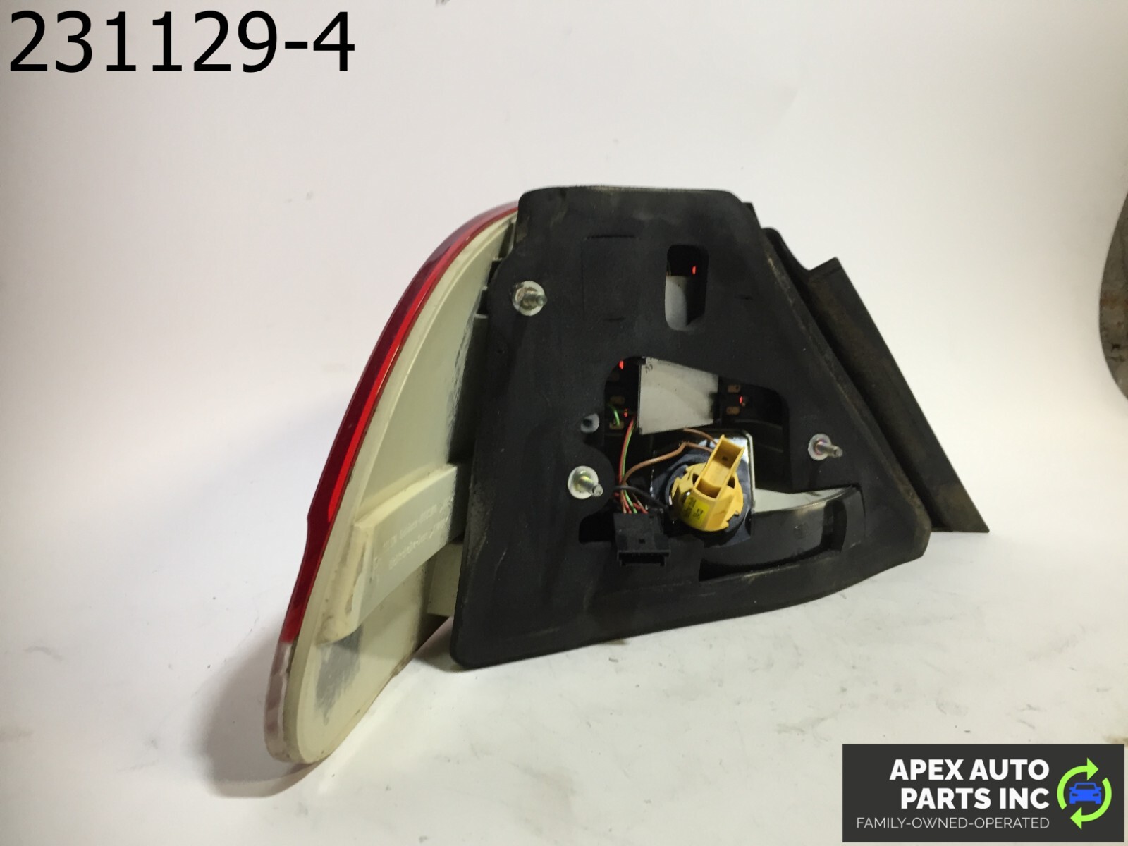 OEM BMW 745Li 2003 RIGHT DRIVER SIDE TAIL LIGHT - Image 6