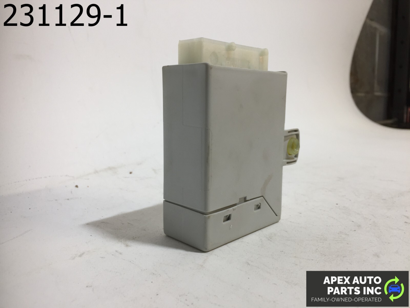 OEM BMW 745Li 2003 Trunk Deck Lid Lift Control Module Unit 61356921404 - Image 6