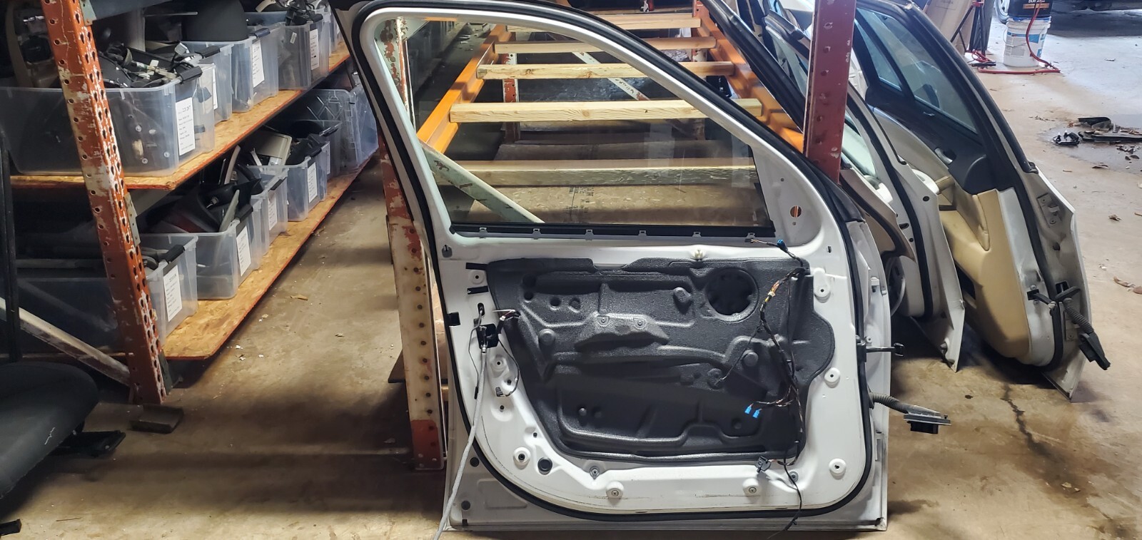 OEM BMW X5 E70 07-13 FRONT LEFT DRIVER SIDE DOOR SHELL WHITE - Image 5