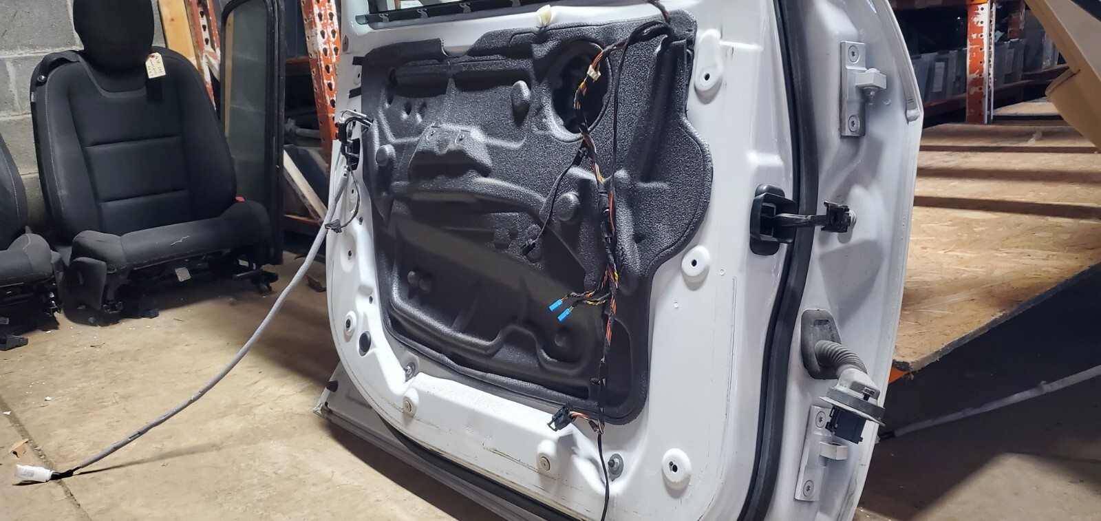 OEM BMW X5 E70 07-13 FRONT LEFT DRIVER SIDE DOOR SHELL WHITE - Image 10