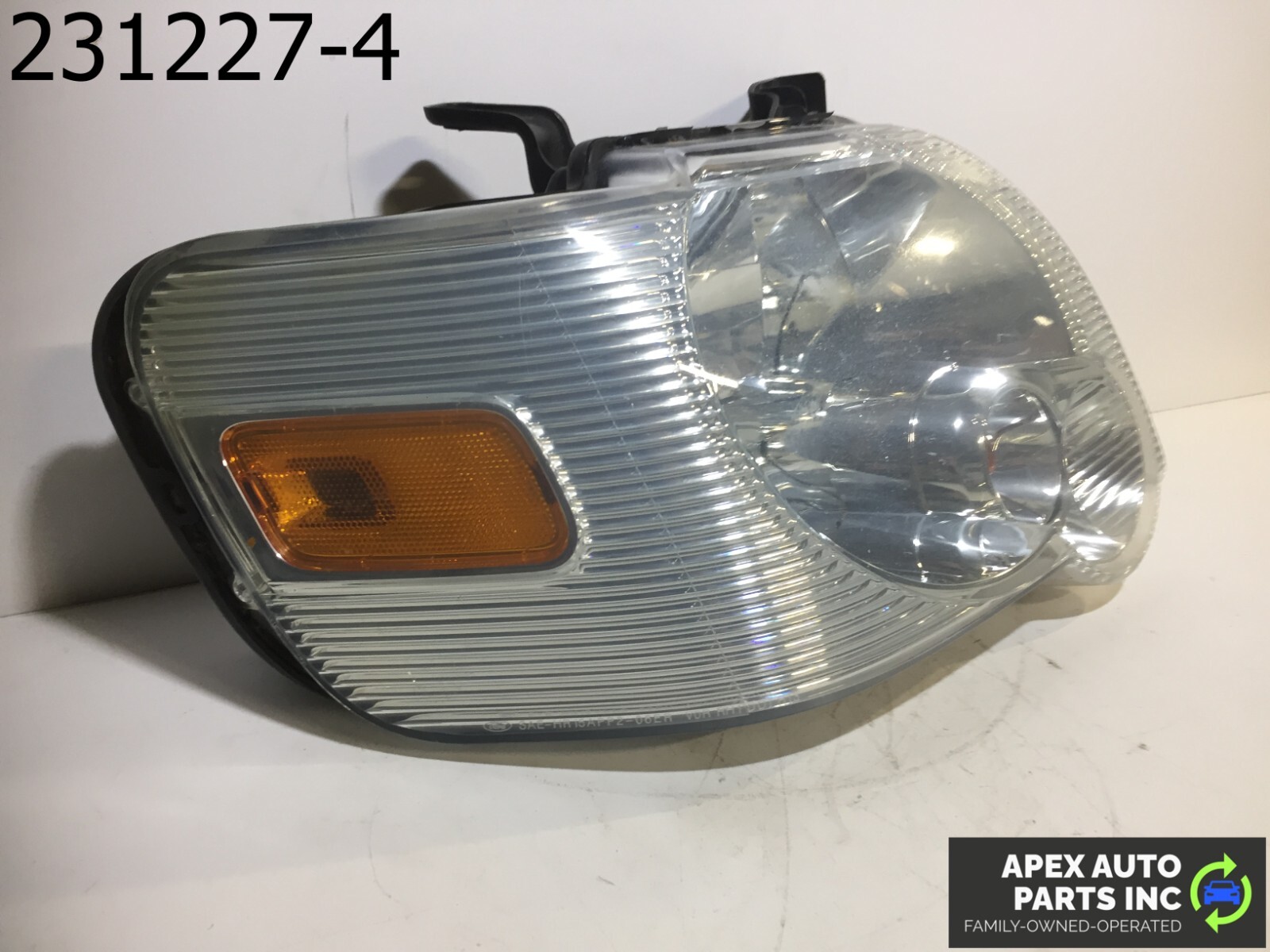 OEM Ford Explorer 2009 Head Light Headlight J04B05001 - Image 4