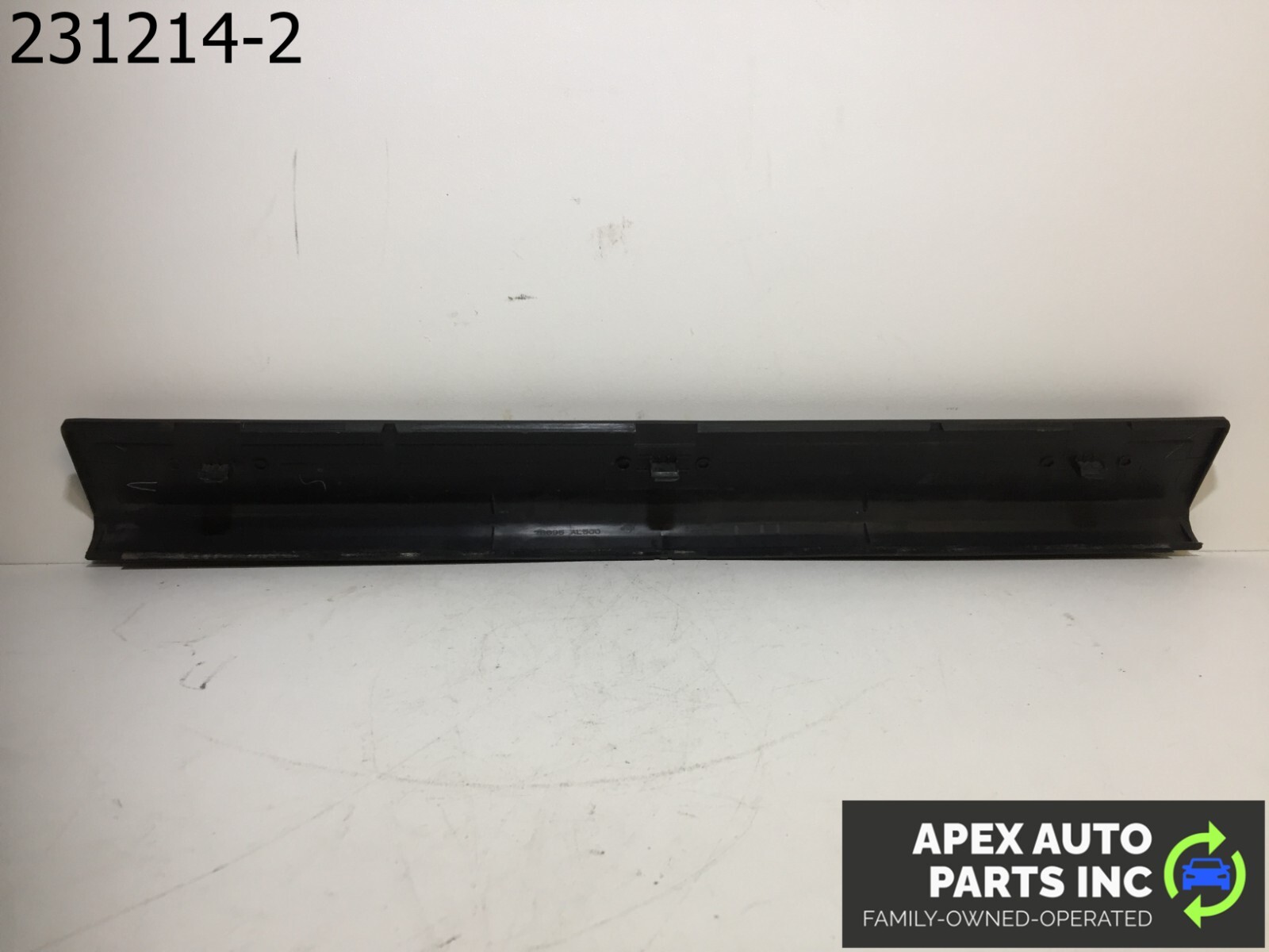 OEM Infiniti G35 2004 PASSENGER FRONT KICK PLATE 769B0JK600 - Image 5