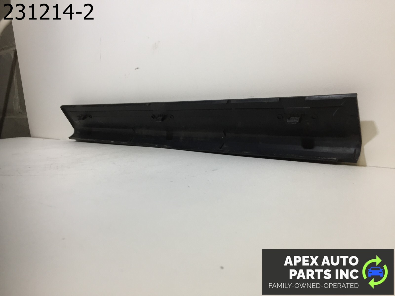 OEM Infiniti G35 2004 PASSENGER FRONT KICK PLATE 769B0JK600 - Image 7