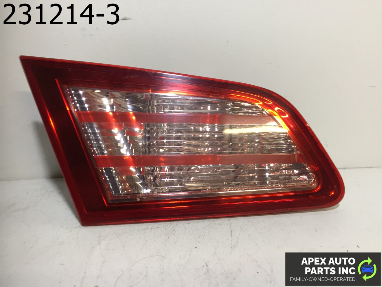 OEM Infiniti G35 2004 REAR LEFT DRIVER LID TAILLIGHT TAIL LAMP