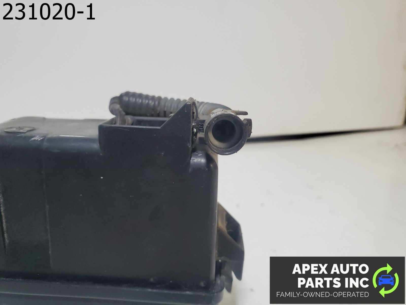 OEM Lexus ES300 2000 Fuse Box Engine Bay - Image 8