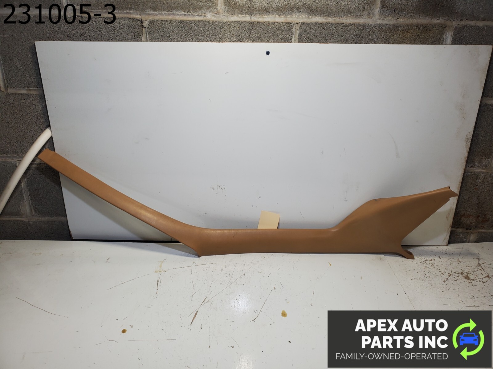 OEM Pontiac Fiero 1985 upper driver door trim - Image 3