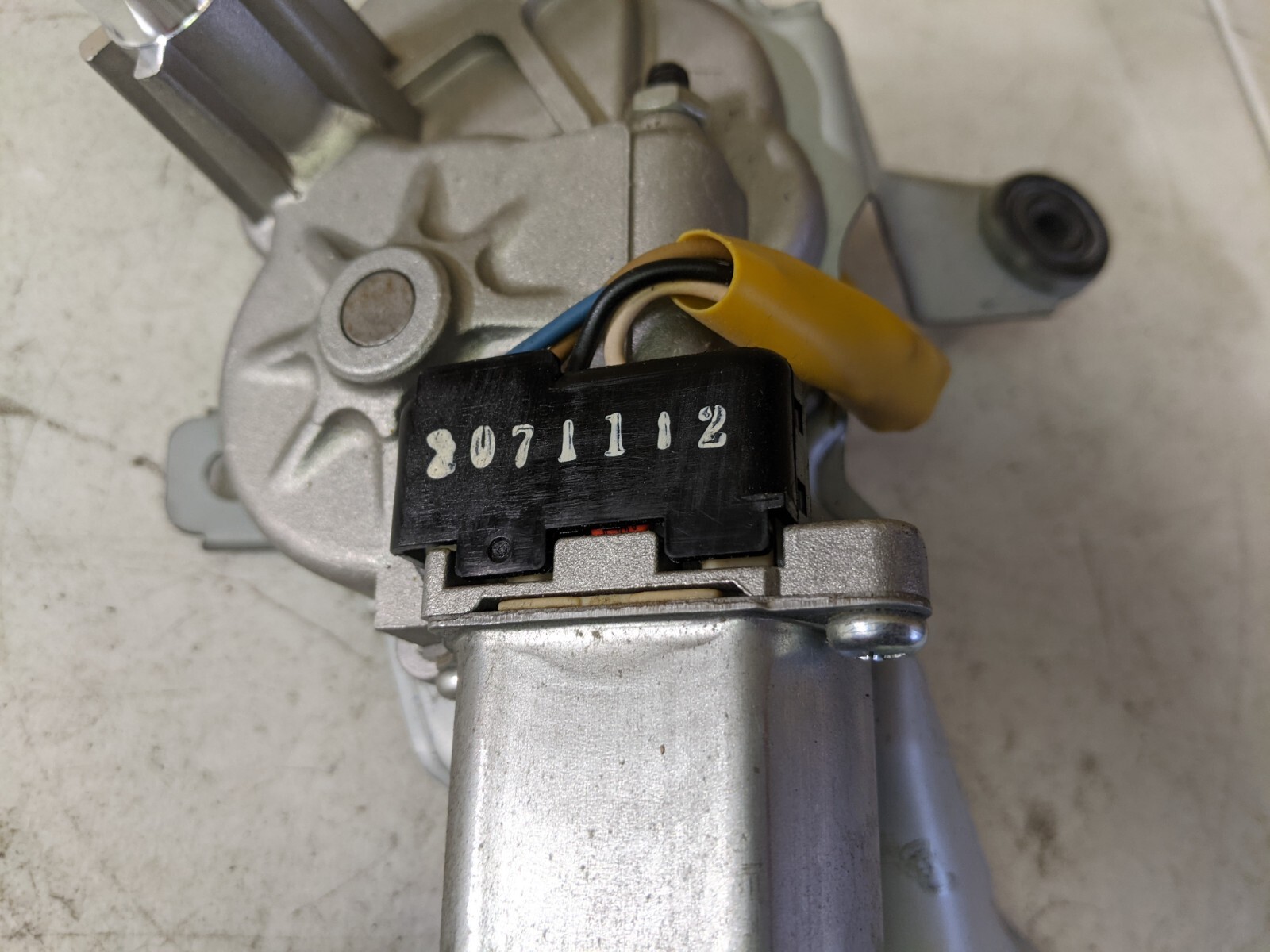 OEM Wiper Motor For KIA Rondo 98700-1D000 - Image 4