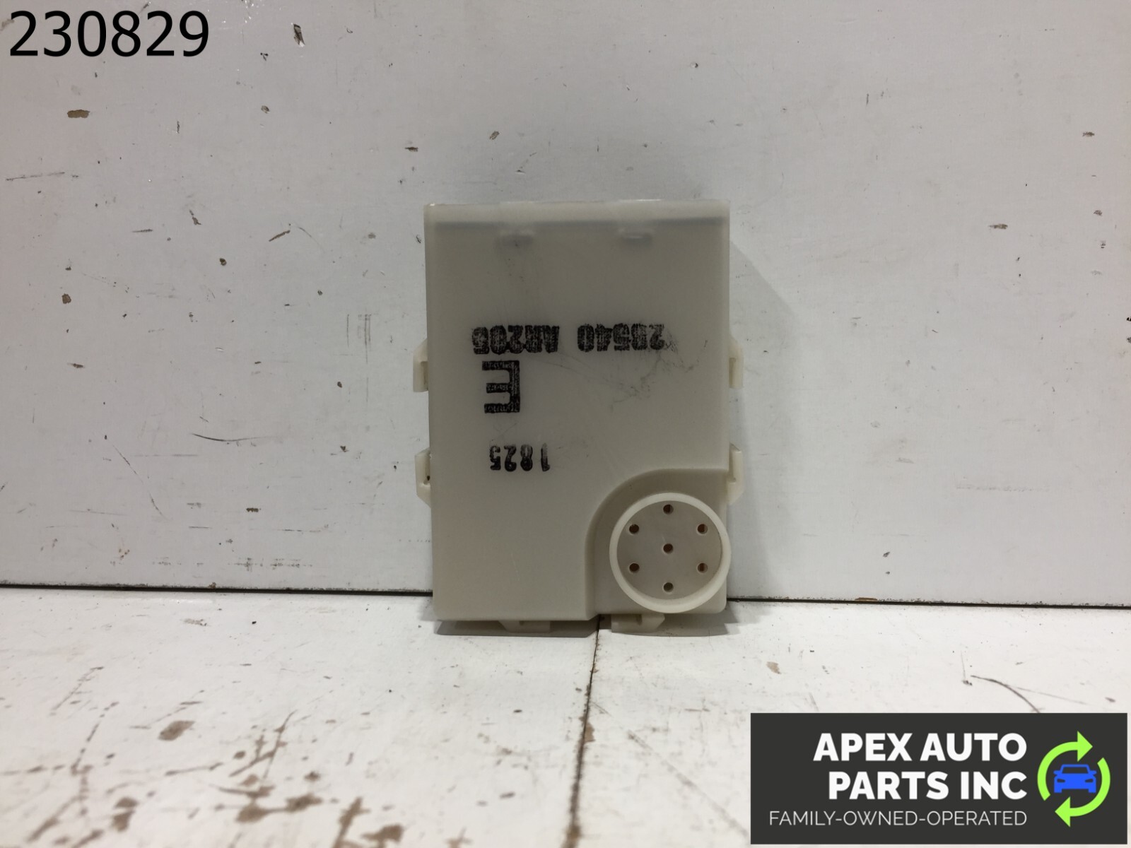 02 INFINITI Q45 - SHIFT LOCK CONTROL MODULE 28540AR205 - Image 5