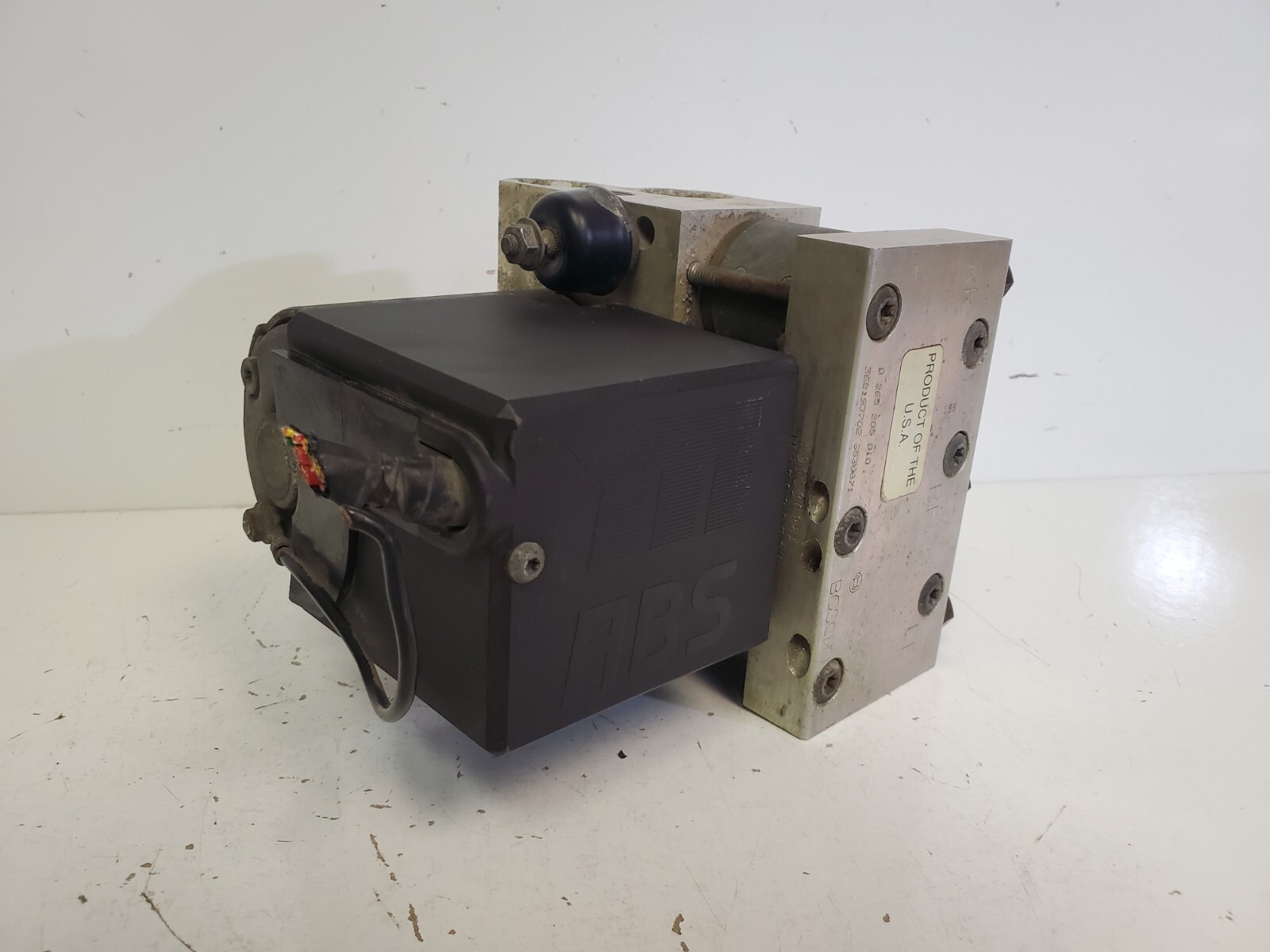 1992 - 94 VOLVO 940 ABS ANTI-LOCK BRAKE HYDRAULIC PUMP BLOCK ASSEMBLY 0265205010 - Image 4