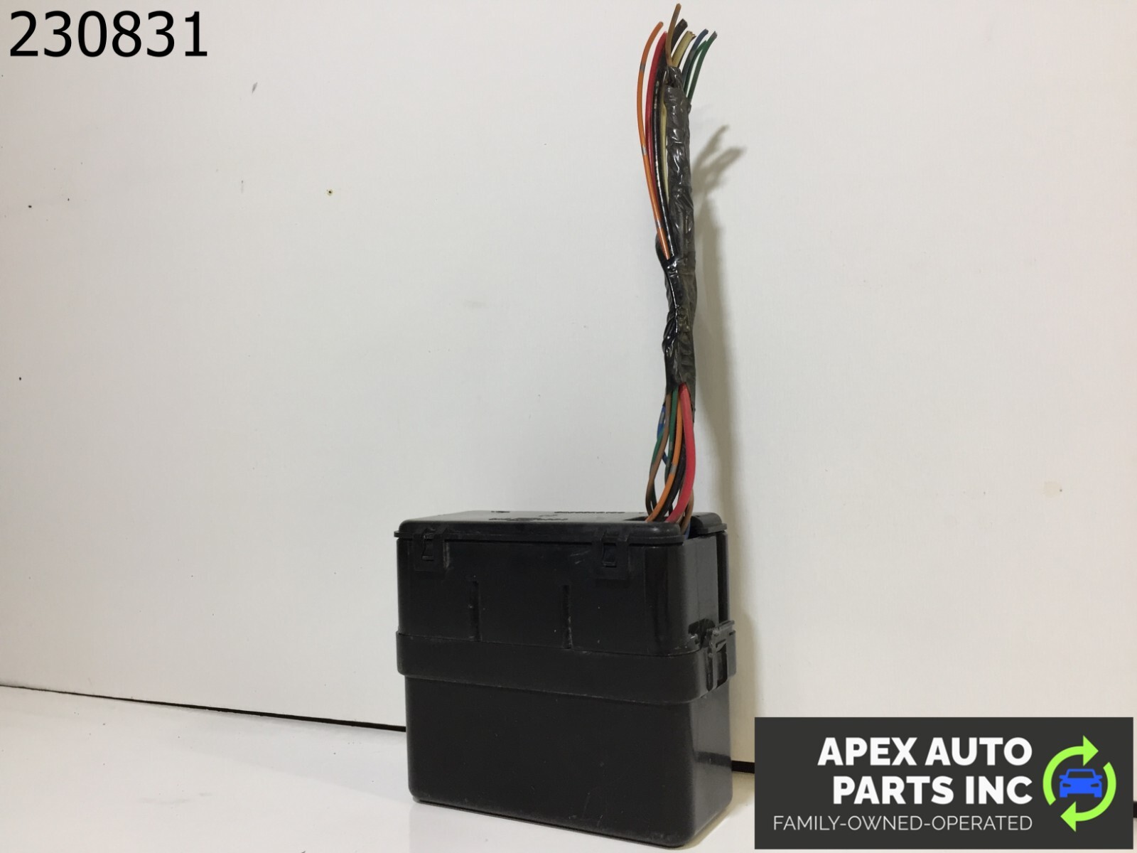 2004 - 06 INFINITI FX45 DEFOGGER ACC BRAKE DTRL RELAY FUSE BOX OEM USED - Image 4