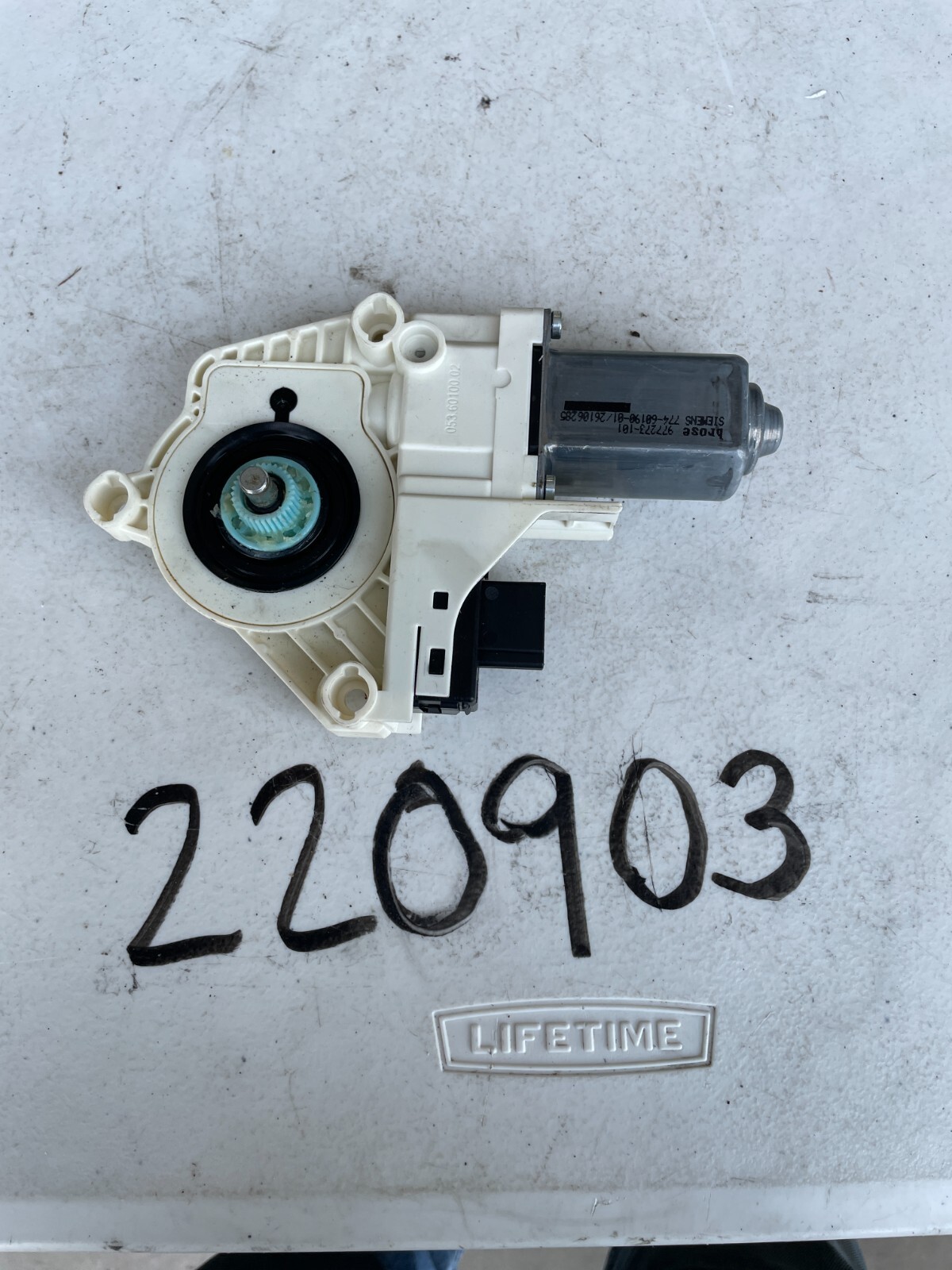 2007-2009 AUDI Q7 RIGHT or Left FRONT DOOR WINDOW MOTOR OEM 4L0959802B - Image 7