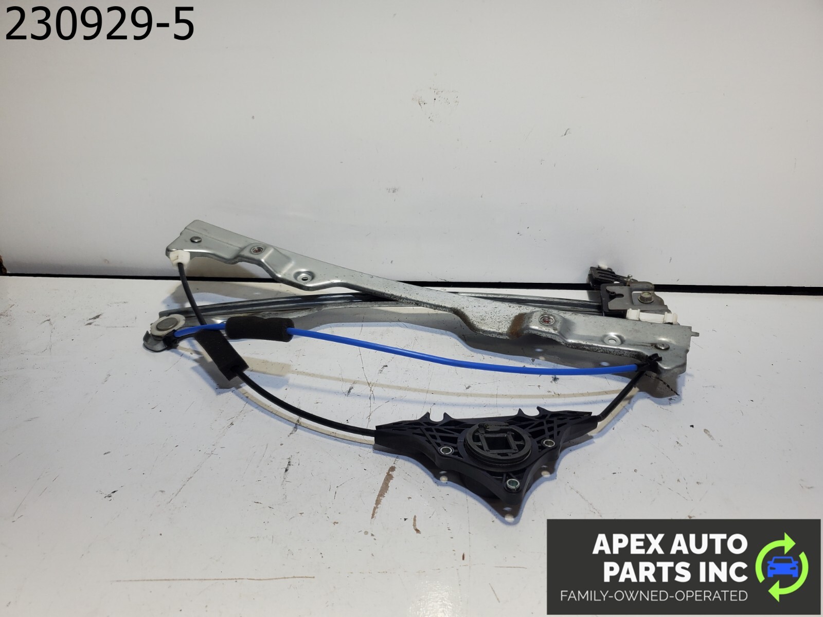 2009-2013 Infiniti G37 Sedan Front Left Window Regulator Track OEM 09-13 - Image 3